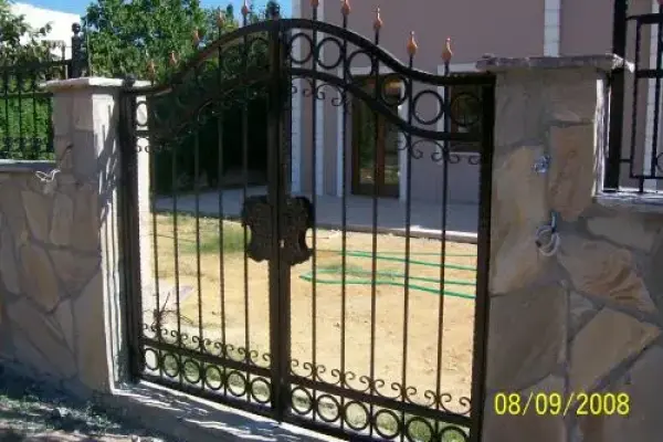 Çit Kapılar ve Bariyerler