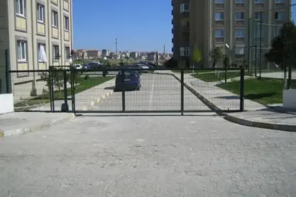 Çit Kapılar ve Bariyerler